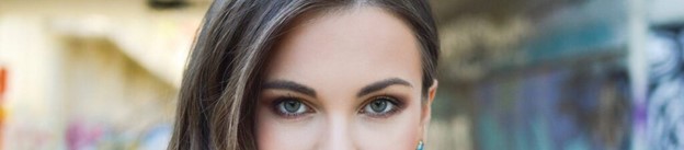 Woman with lifted eyebrows and eyelids (model)