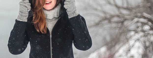 Woman in a snowy, winter landscape (model)